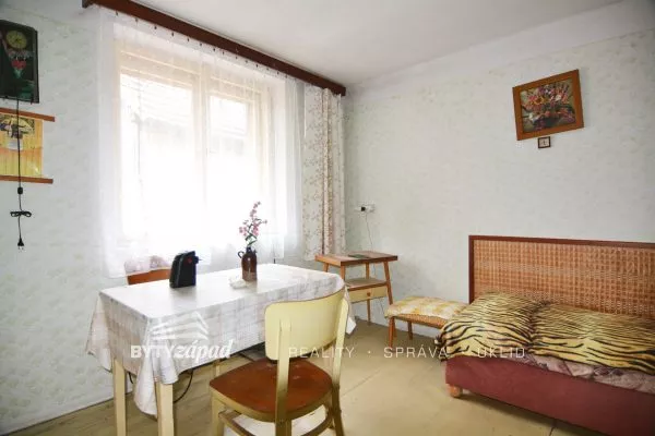 Prodej rodinné domy, 600 m2 - Chlum