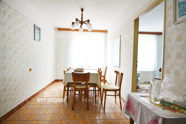 Prodej rodinné domy, 600 m2 - Chlum