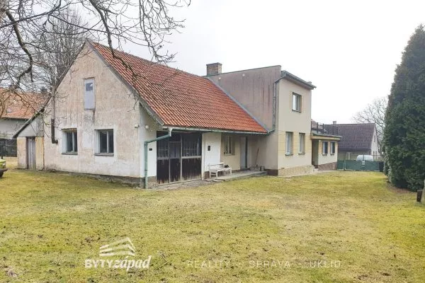 Prodej rodinné domy, 600 m2 - Chlum