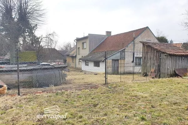 Prodej rodinné domy, 600 m2 - Chlum