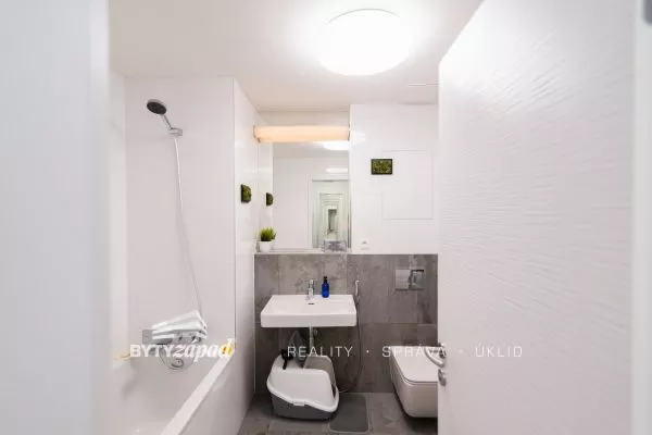 Prodej byty 2+kk, 80 m2 - Praha - Modřany