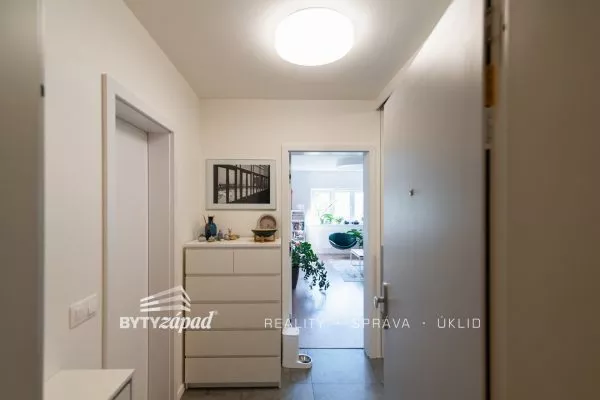 Prodej byty 2+kk, 80 m2 - Praha - Modřany