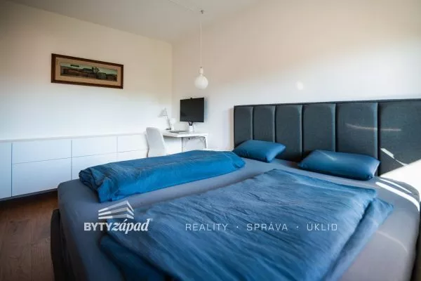 Prodej byty 2+kk, 80 m2 - Praha - Modřany