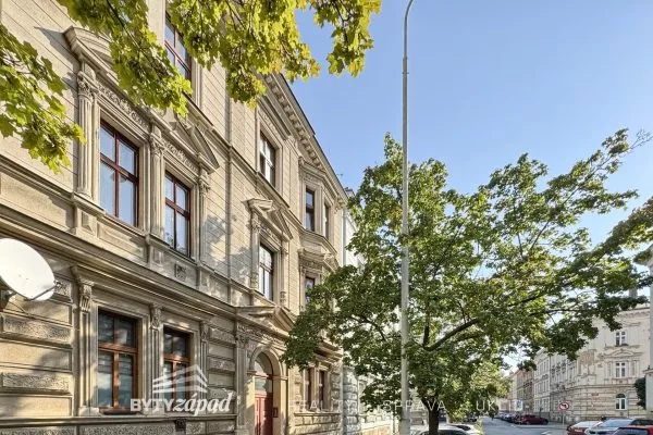 Pronájem nově zrekonstruovaného bytu 2+kk, 52 m2 v blízkosti centra Plzně
