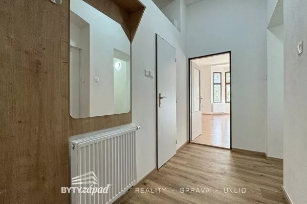 Pronájem nově zrekonstruovaného bytu 2+kk, 52 m2 v blízkosti centra Plzně