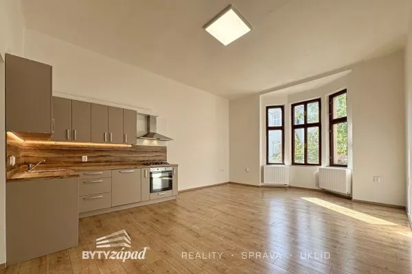 Pronájem nově zrekonstruovaného bytu 2+kk, 52 m2 v blízkosti centra Plzně