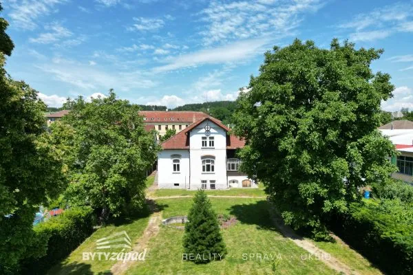 Pronájem Kancelářských prostor velikosti 205 m2 v Mýtě poblíž dálnice na Plzeň a Prahu
