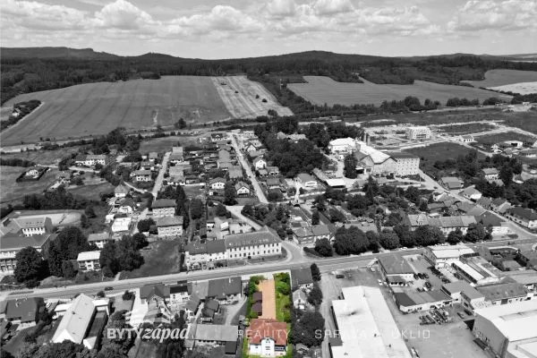 Pronájem Kancelářských prostor velikosti 205 m2 v Mýtě poblíž dálnice na Plzeň a Prahu