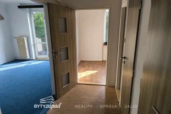 Pronájem, Byty 1+1, 40 m2 - Plzeň - Slovany