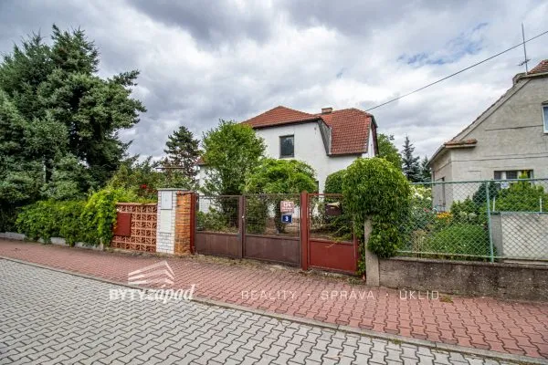 Prodej rodinné domy, 120 m² - Praha - Dolní Měcholupy