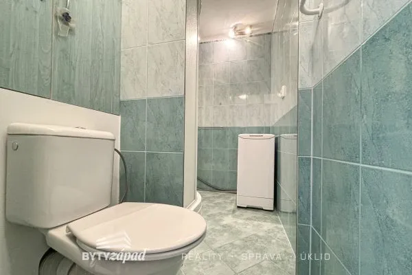 Nabízíme pronájem plně vybaveného bytu 4+1, 83 m2 v Sokolovské ulici v Plzni