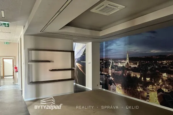Prodej obchodní prostory, 2 250 m² - Plzeň - Vnitřní Město