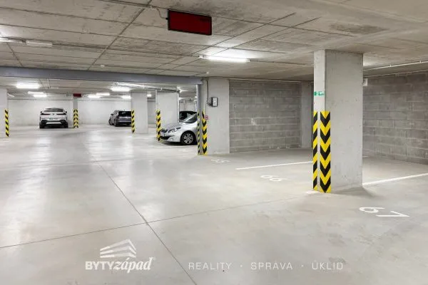 Pronájem slunného bytu 3+kk, 82 m2 v novostavbě bytového domu v ulici Měděná, vč. dvou parkovacích míst