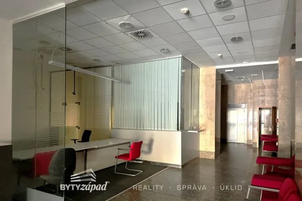 Prodej obchodní prostory, 2 250 m² - Plzeň - Vnitřní Město