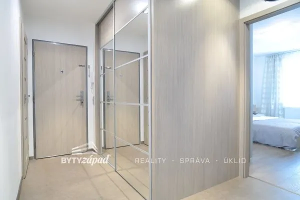 Pronájem bytu 2+1 62 m², Plzeň - Lobzy