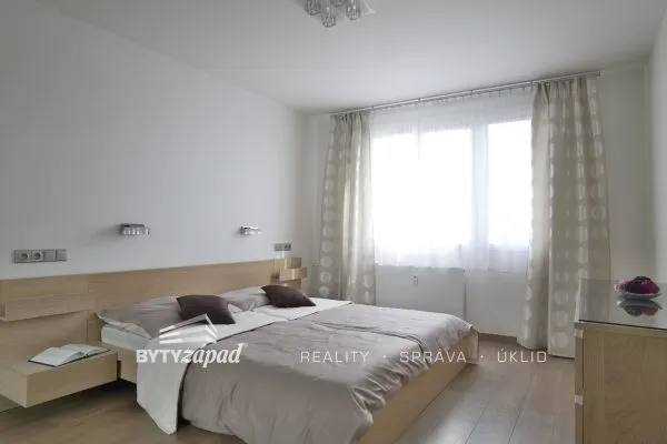 Pronájem bytu 2+1 62 m², Plzeň - Lobzy