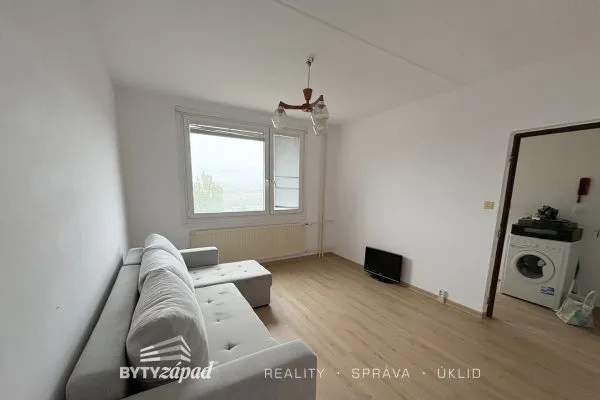 Pronájem bytu 1+1 35 m², Plzeň - Bolevec